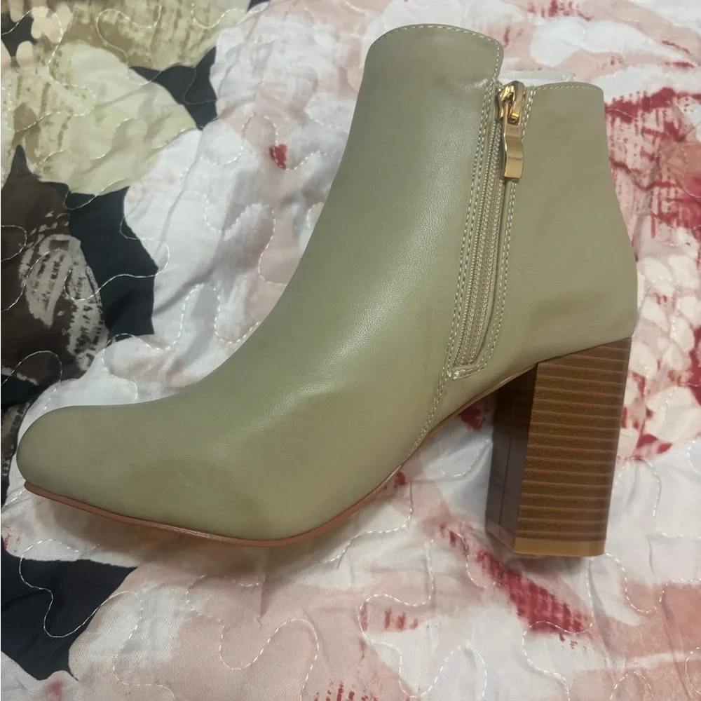 Carol Ankle Bootie - taupe vegan leather - Picture 4 of 9